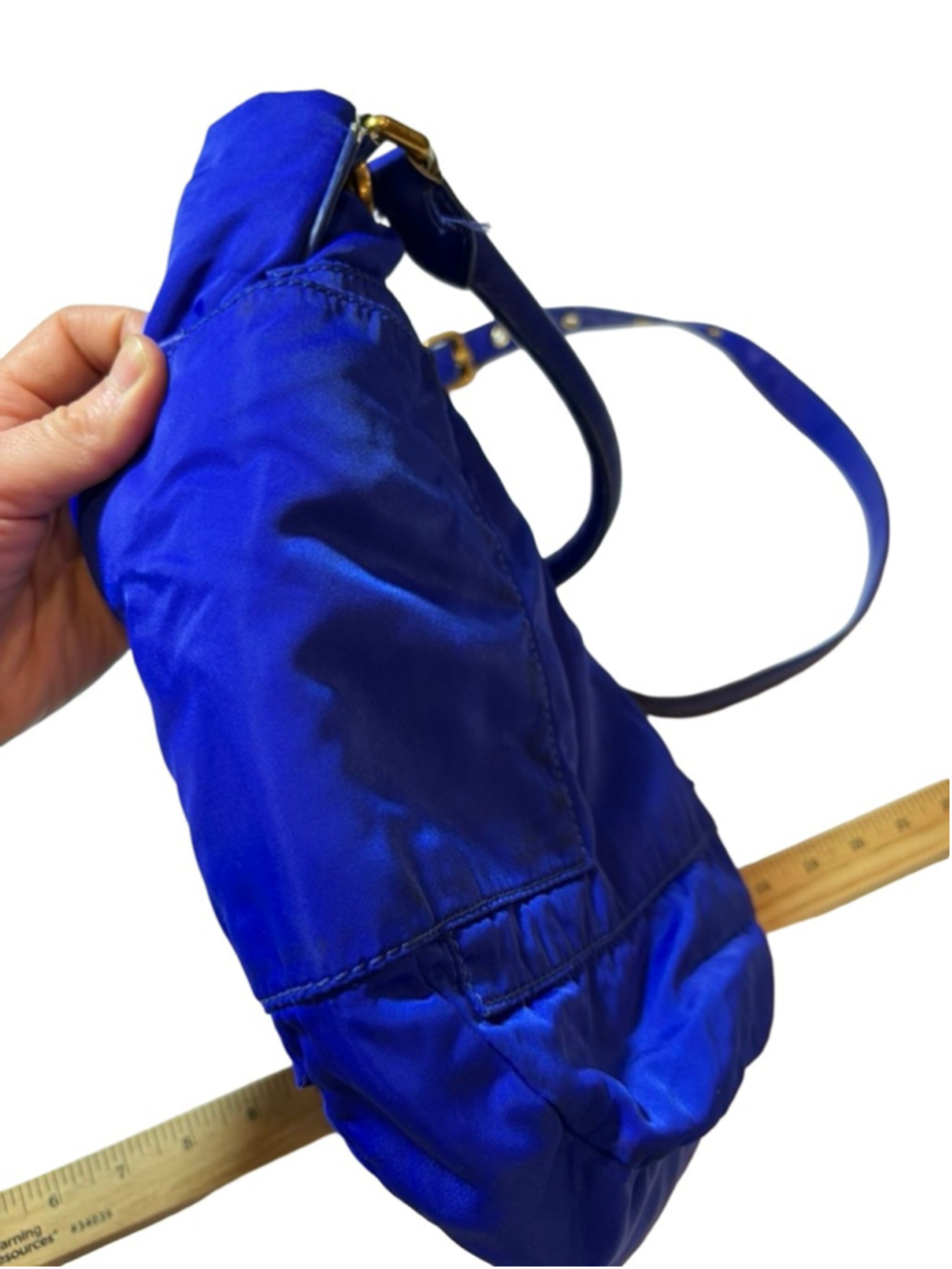 Marc Jacobs Blue Nylon Shoulder Bag Tote Gold Hardware ID Tag flaw - Picture 4 of 13